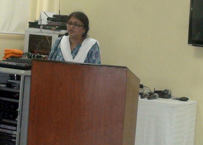 prof-shamim-modi-tiss-introducing-the-topic